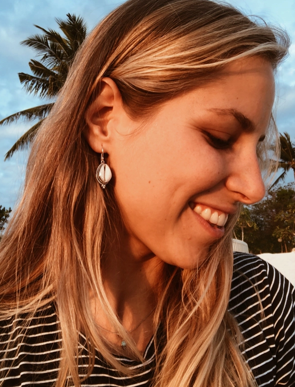 Cowrie schelp oorbellen sterling zilver